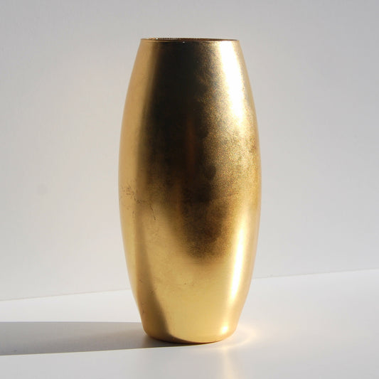 gold flower vase